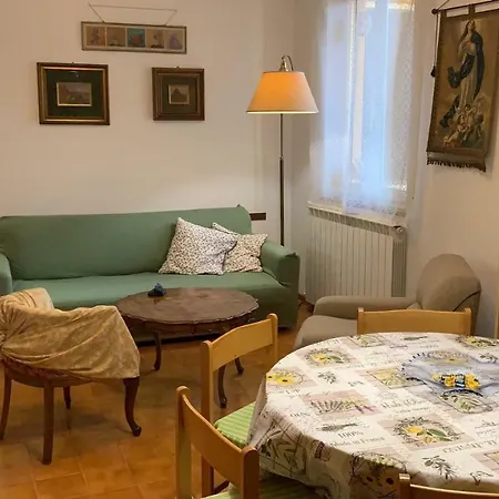 Gutti House